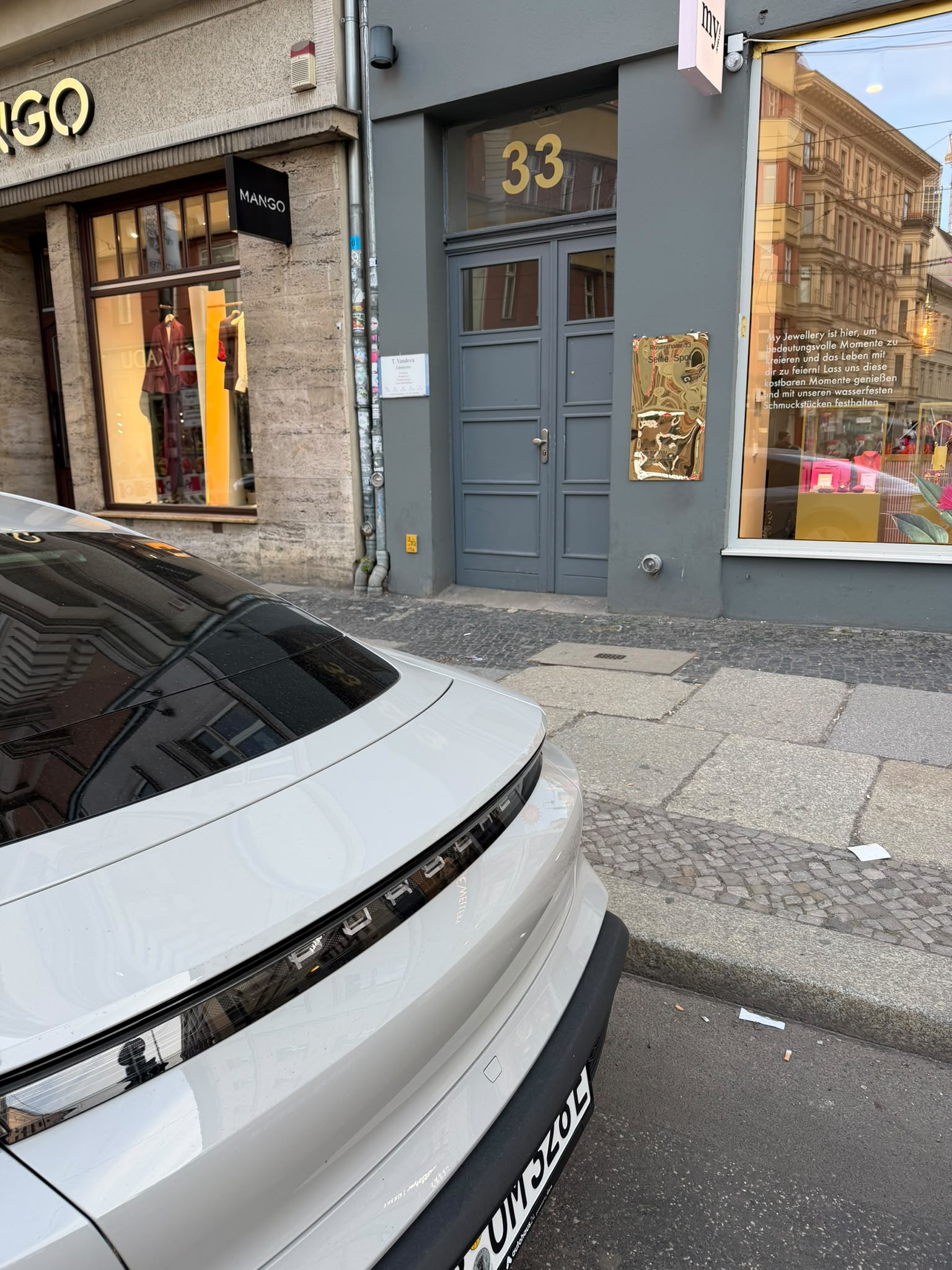 Pick Me Up – White Porsche Experience 🤍 2